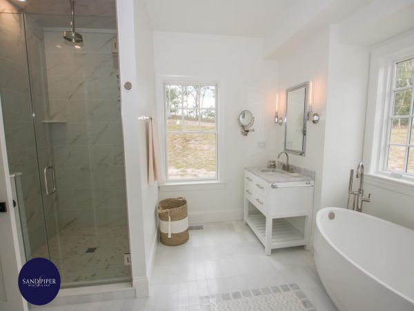 Cape Cod Home 995304