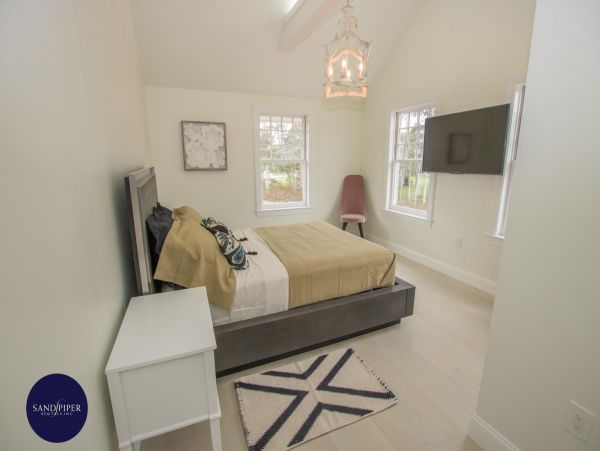 Cape Cod Home 995304