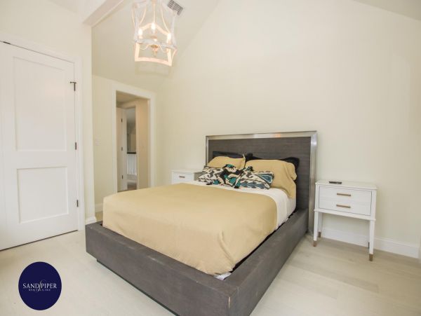 Cape Cod Home 995304