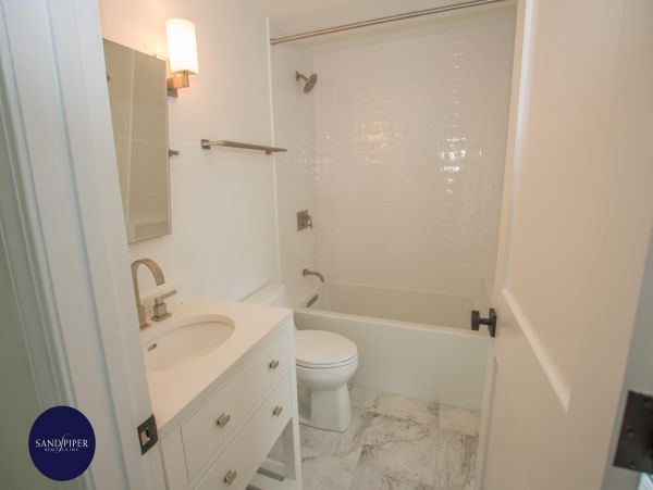 Cape Cod Home 995304