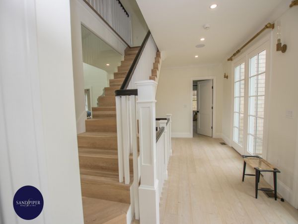 Cape Cod Home 995304