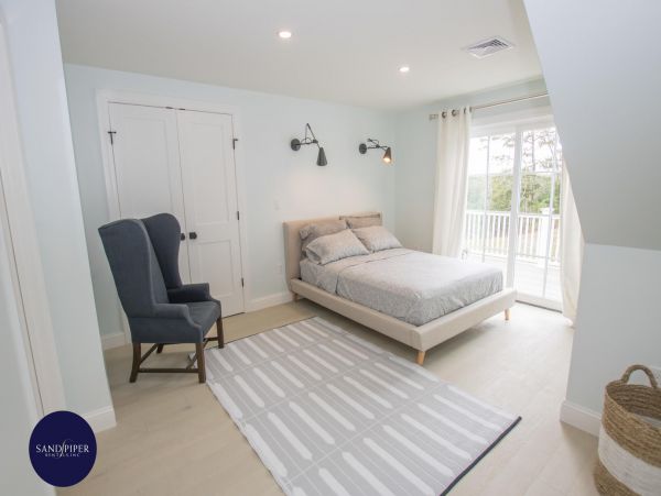 Cape Cod Home 995304