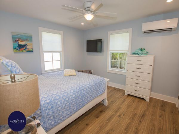 Cape Cod Home 995305