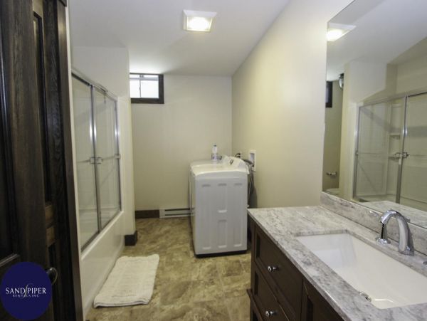 Cape Cod Home 995306