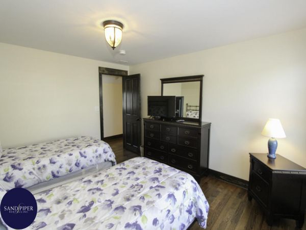 Cape Cod Home 995306