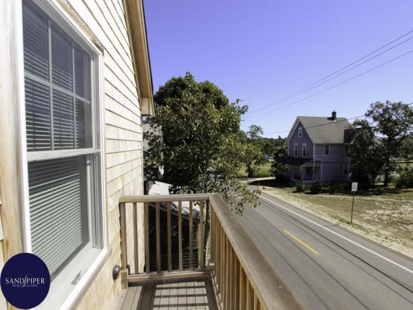 Cape Cod Home 995306