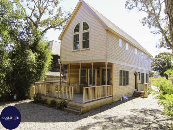 Cape Cod Home 995306