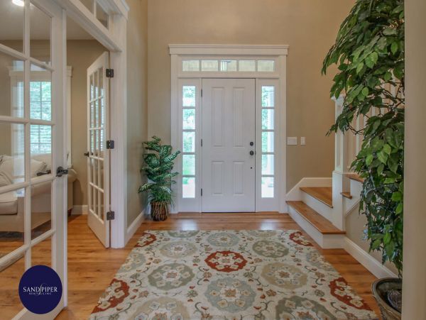 Cape Cod Home 995307