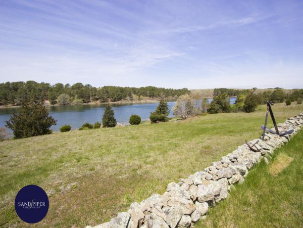 Cape Cod Home 995308