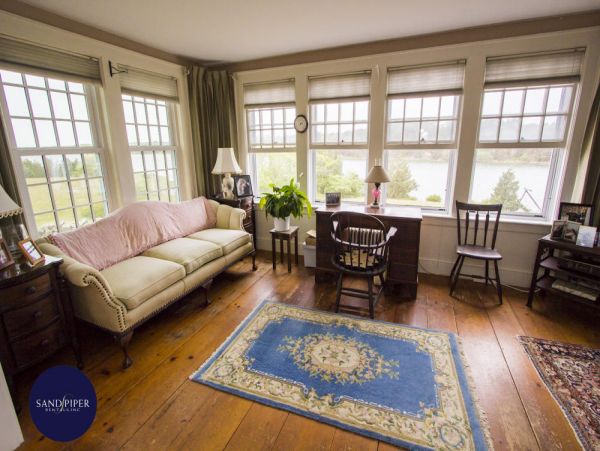 Cape Cod Home 995308