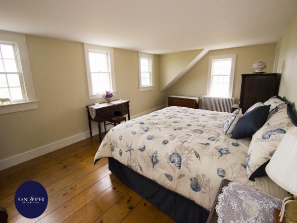 Cape Cod Home 995308
