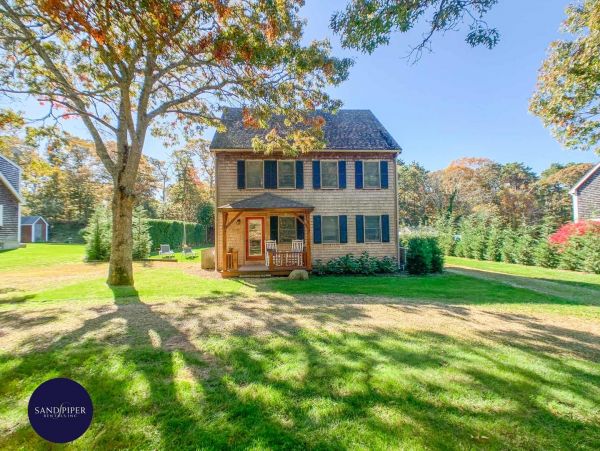 Cape Cod Home 995309