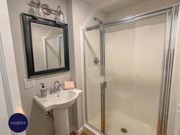 Cape Cod Home 995309