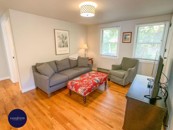 Cape Cod Home 995309