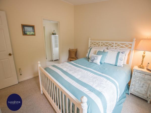 Cape Cod Home 995310