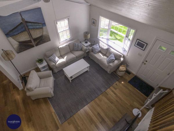 Cape Cod Home 995311