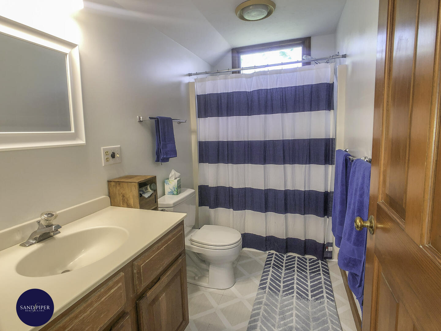 Cape Cod Home 995311