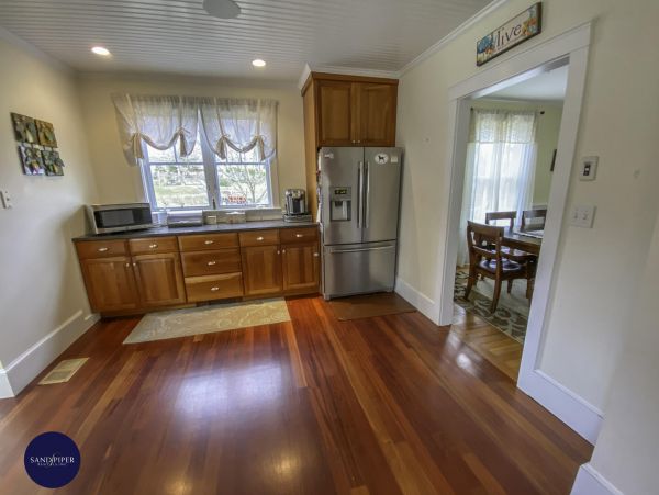 Cape Cod Home 995313