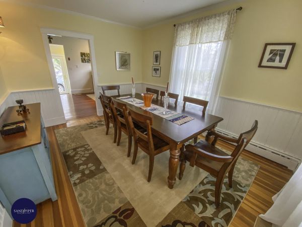Cape Cod Home 995313