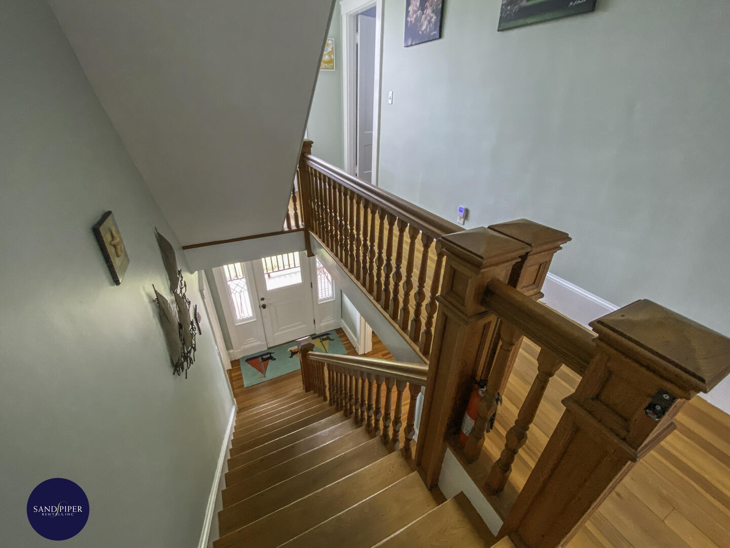 Cape Cod Home 995313