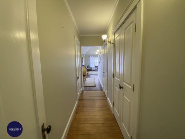 Cape Cod Home 995313