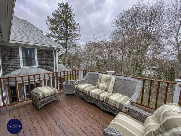 Cape Cod Home 995313