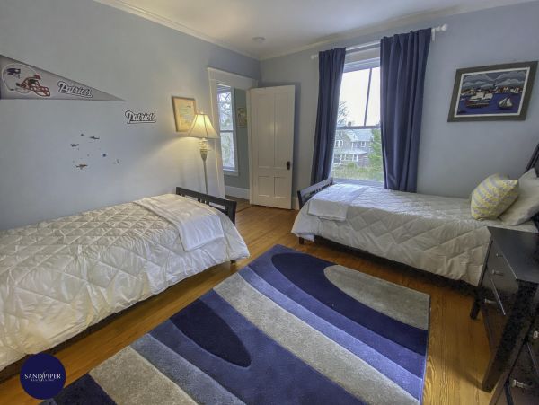 Cape Cod Home 995313