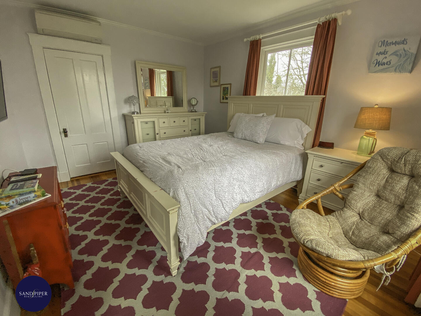 Cape Cod Home 995313