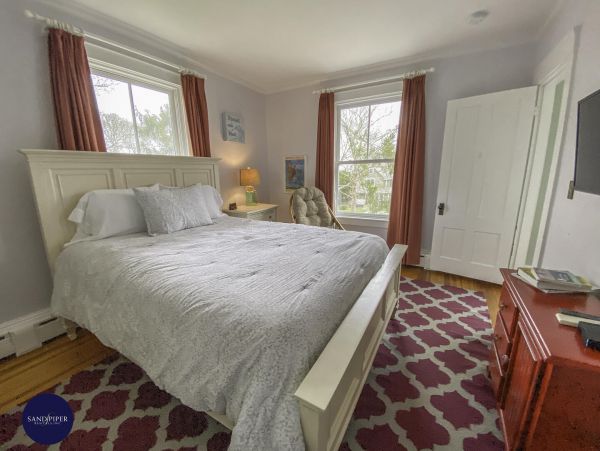 Cape Cod Home 995313