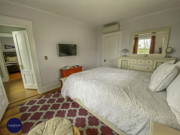 Cape Cod Home 995313