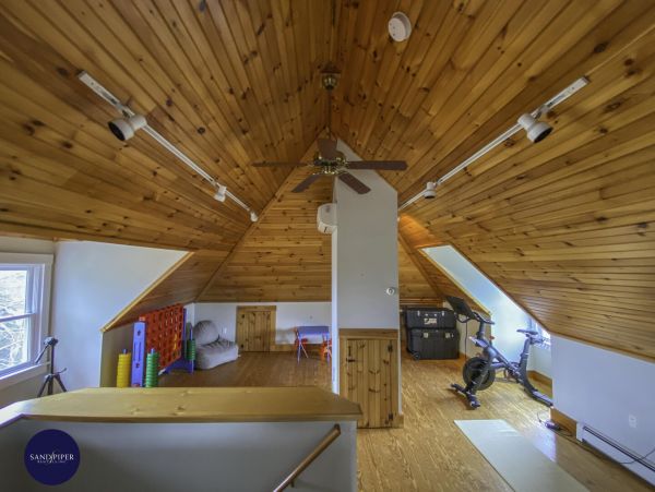 Cape Cod Home 995313