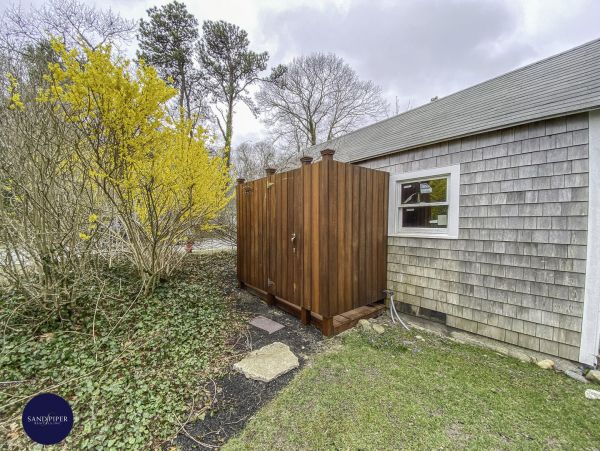 Cape Cod Home 995313