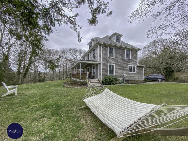 Cape Cod Home 995313