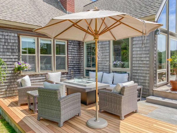 Cape Cod Home 995314