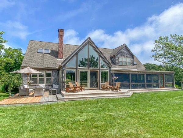Cape Cod Home 995314