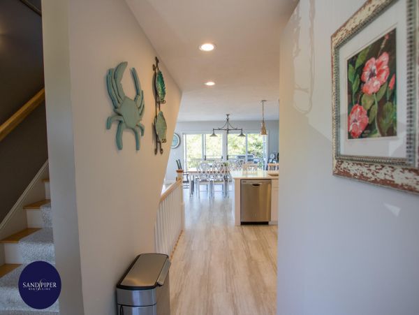 Cape Cod Home 995315