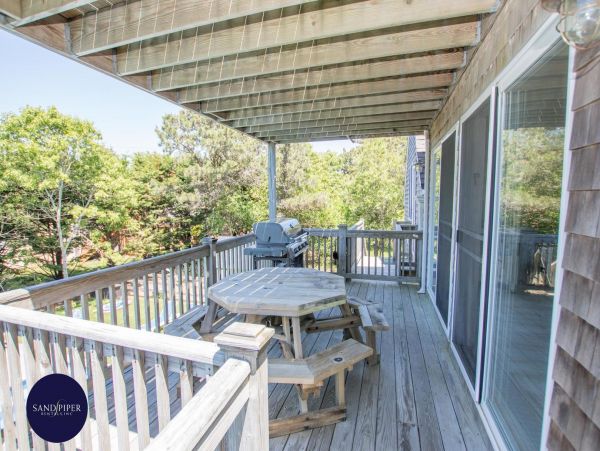 Cape Cod Home 995315