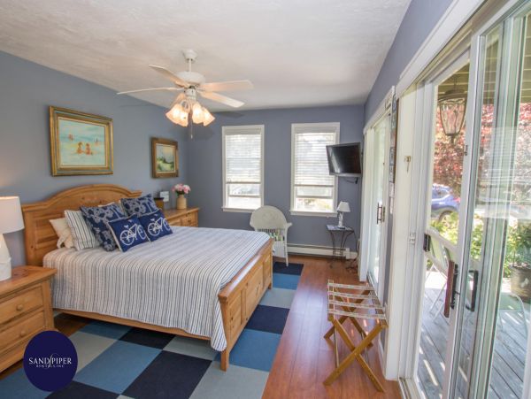 Cape Cod Home 995315