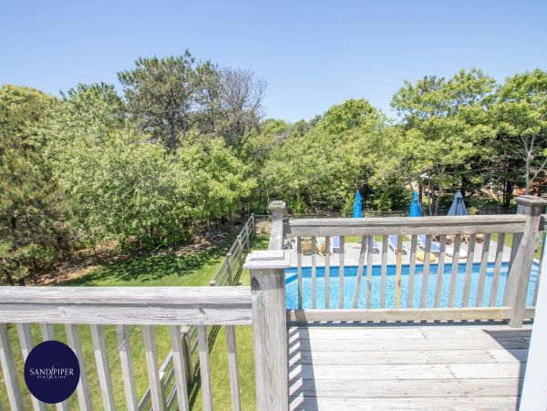 Cape Cod Home 995315