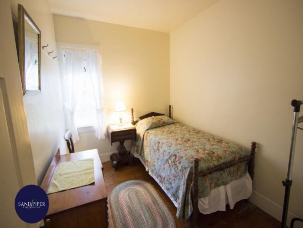 Cape Cod Home 995317