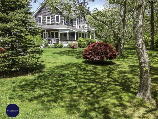 Cape Cod Home 995319