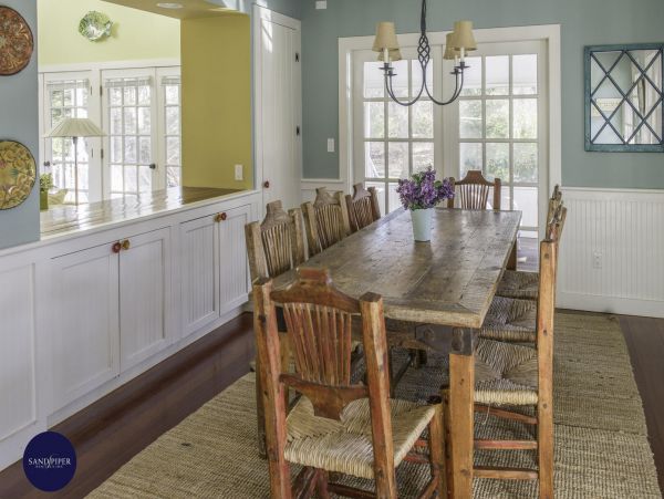 Cape Cod Home 995319