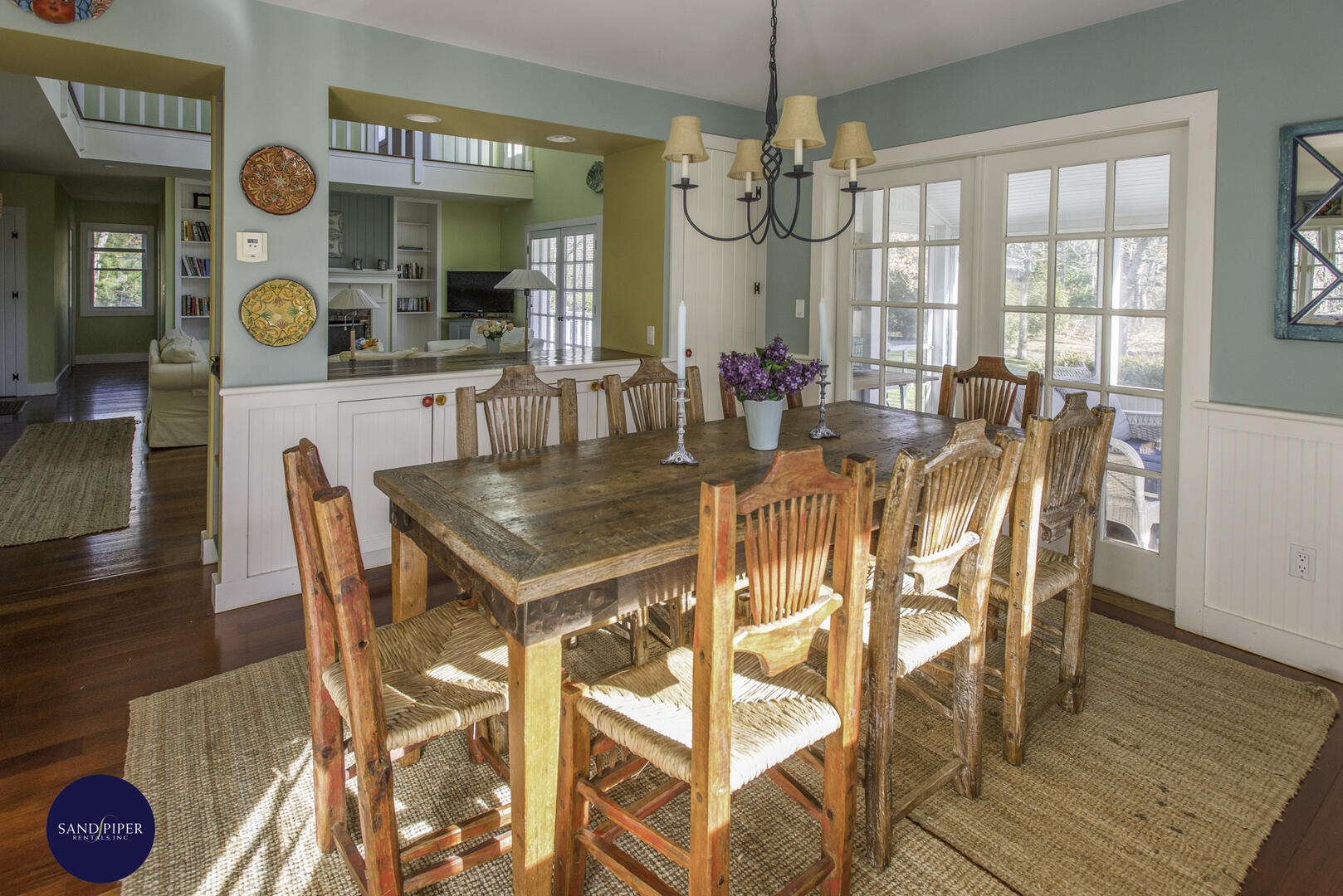 Cape Cod Home 995319