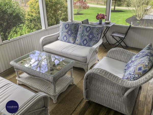 Cape Cod Home 995319