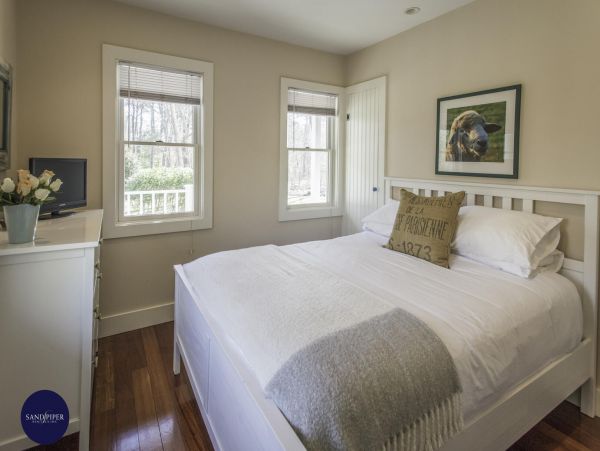 Cape Cod Home 995319