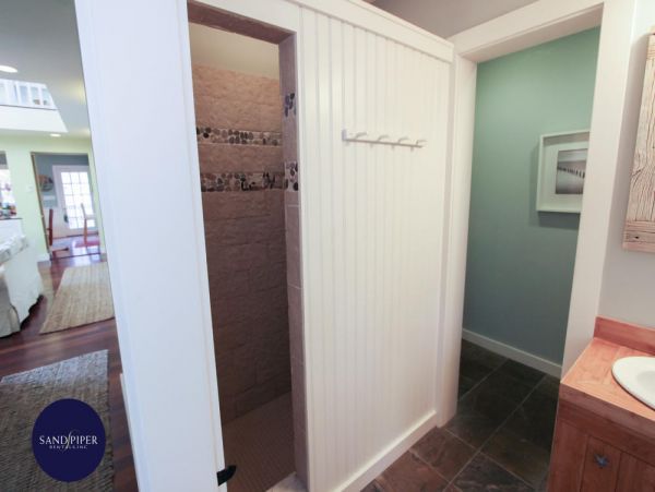 Cape Cod Home 995319