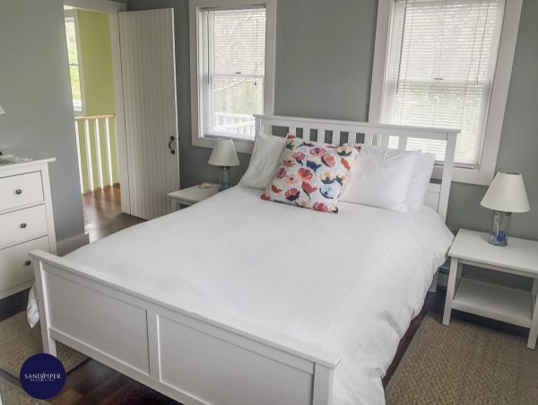 Cape Cod Home 995319