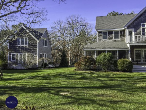 Cape Cod Home 995319