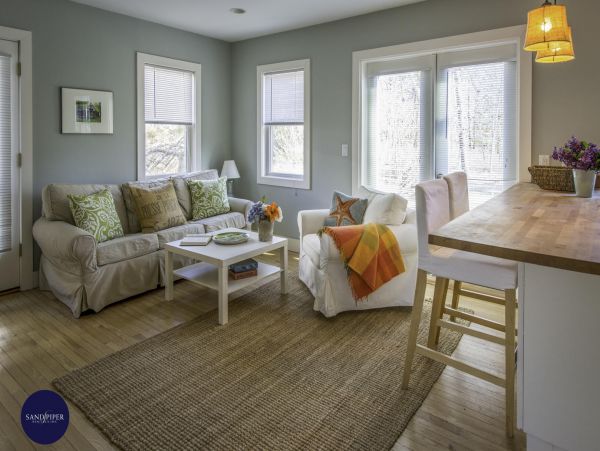 Cape Cod Home 995319