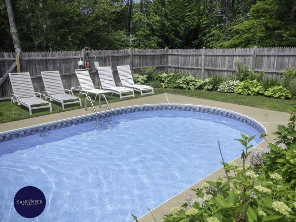 Cape Cod Home 995320